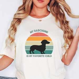 Daschund Lover Shirt, Gift for Dog Lover, Daschund Mom Shirt, Dog Lover Shirt, Dog Owner Shirt, Dog Mom Tee, Daschund Owner Gift