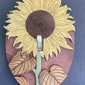 Placa magnética de madera con diseño de girasol para interruptores – Decoración para el hogar con grabado láser
