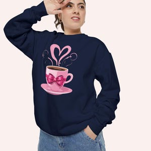 Coquette Sweatshirte Pink Coffee Cup PinkBow Sweatshirt Coffee Lover Gift Coquette Pink Sweatshirt Heart Sweatshirt Gifte Unisex Garment-Dye