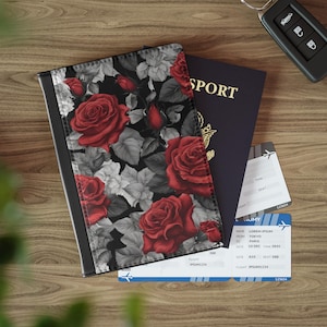 Funda de pasaporte floral, cartera de viaje con estampado de rosas, accesorio de viaje de cuero negro, regalo floral para viajeros, elegante funda para pasaporte