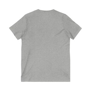 Valentine T-Shirt Gifte Wild über meinen Valentinstag X's und O's mit Hund Pfoten und Herzen V-Neck Tee Valentinstag Shirt Love Tee DogLover Geschenk Bild 7
