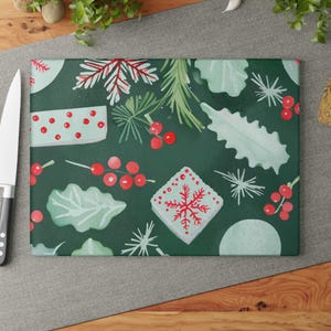 Christmas Kitchen Glass Cutting Board Festive Holiday Green Kitchen Decor Christmas Gift for Entertaining Seasonal Serving Tray Winter Decor