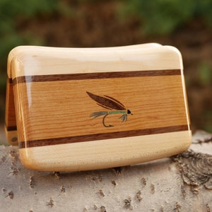 Small Wooden Fly tie box with 5 flies / Fly fishing – Fishingforher