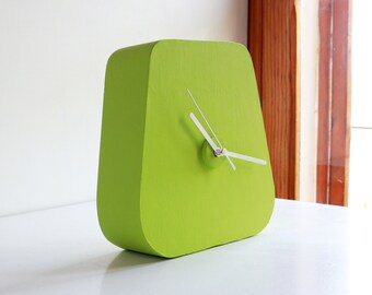 Triangle green desk clock for colourful decoration, Funky plaster table clock in chartreuse green for modern decoration, Original room decor