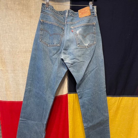 90s Levi's 501xx Denim Jeans Measured 33W 1996 - image 3