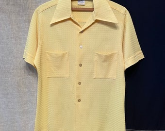 1960s Don Loper California Yellow Loop Collar Knit Shirt Sz M Duke of Hollywood