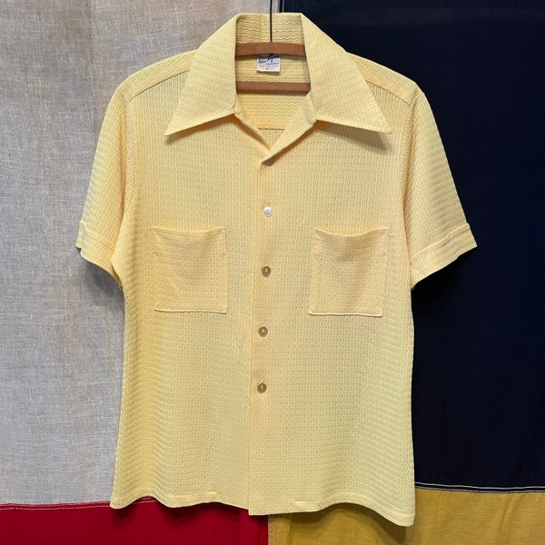 1960s Don Loper California Yellow Loop Collar Knit Shirt Sz M Duke of Hollywood