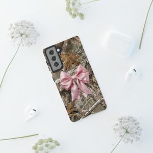 Capa de celular estética Coquette, capa de celular Y2K, capa de celular camuflada com laço, estilo preppy, estilo "That Girl" (Aquela Garota) - uma garota suave e elegante, estampa camuflada Real Tree, capa fofa para iPhone imagem 7