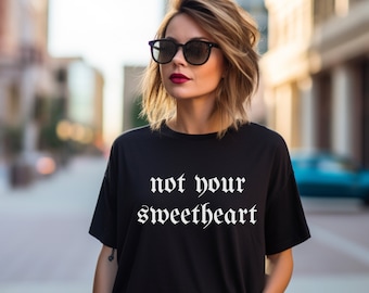 Moda alternativa, estética gótica, moda gótica, estética Y2K, ropa alternativa, tienda propiedad de personas queer, camisa de estética oscura, top Y2K, ropa gótica, ropa alternativa