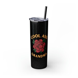 Oma Becher, Badass Oma Geschenk, Oma Geschenke, beste Oma, Oma Tasse, Weihnachtsgeschenk Oma, Queer besitzt Geschäft