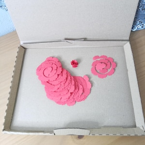 DIY-Set für Papierrosen || 50-teiliges Bastelset || Handgefertigte Rosen || Basteln zum Selbermachen || Papierblumen
