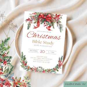 Könnte beinhalten: Eine Einladung zum Weihnachtsbibelstudium mit festlichen Aquarellillustrationen. Die Einladung zeigt eine rote Schleife, Stechpalmen und Beeren. Der Text enthält "Christmas Bible Study" und Veranstaltungsdetails für den 20. Dezember, 17-19 Uhr.
