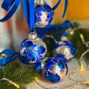 Colored glass ornaments,Xmas Hanging Glass Ornaments,with gift box, hanging decoration, flowers ornament, Hand painted bauble, Petrykivka