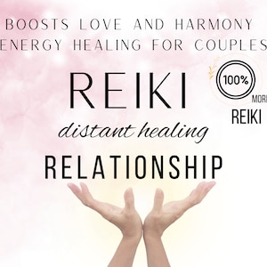 Puede incluir: Un fondo de acuarela rosa y blanco con el texto "BOOSTS LOVE AND HARMONY ENERGY HEALING FOR COUPLES" y "REIKI distant healing RELATIONSHIP". Un círculo con el texto "100% MORE REIKI" se encuentra en la esquina superior derecha. Dos manos se levantan en un gesto de dar.