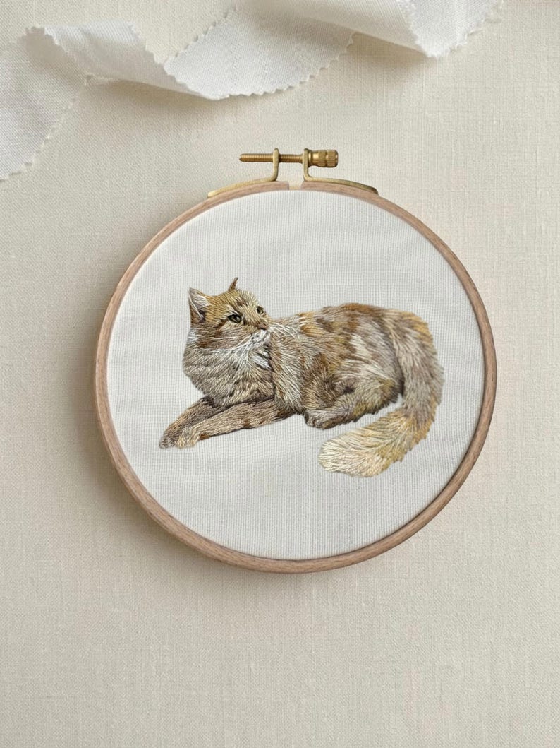 Hand Embroidered Full Body Cat Portrait, Custom Pet Embroidery, Pet Memorial, Realistic Thread Painting