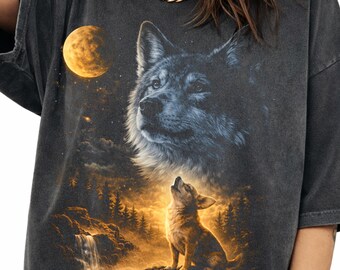 Chihuahua Howling to The Moon Vintage T-Shirt, 90s Retro Animal Graphic Tee, Chihuahua Mom Gift, Full Moon Animals Tee, Silly Dog Shirt