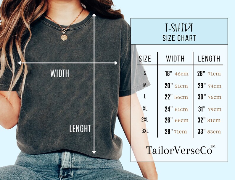 Peut inclure: Un t-shirt gris fonc&eacute; avec un tableau des tailles. Le tableau indique les mesures de largeur et de longueur en pouces et en centim&egrave;tres. Les tailles vont de S &agrave; 3XL, avec des largeurs de 46cm &agrave; 71cm et des longueurs de 71cm &agrave; 83cm.