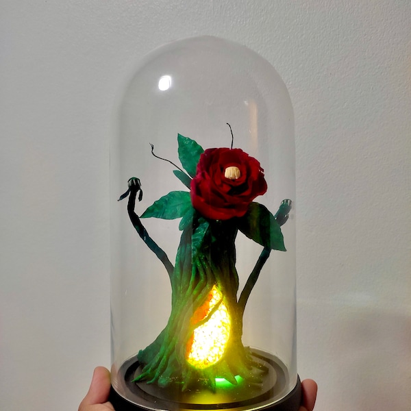 Biollante Rosenform in Glaskuppel mit Lichteffekt