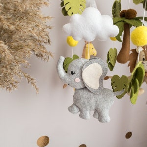 Safari Baby mobile Afrika Tiere mobile Safari Kinderzimmer Mobile Affe Giraffe Löwe Elefant Filz Krippe mobile Monstera Blätter Mobile