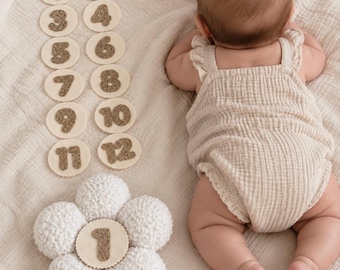 Baby Milestone Flower Marker, Monthly Photo Prop, 1-12 Month Keepsake Boho Style