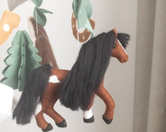 Horse Baby Mobile Horse Nursery Decor Crib Felt Mobile Wild Horses Hanging nursery mobile Custom babyshower gift Personalized new baby gift