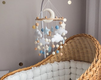 Baby mobiel Vilt pom-poms Pom Pom mobiel babykamer mobiel neutraal Neutraal wieg mobiel Hangmobiel pastelkleur Nieuw babycadeau