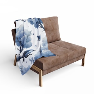 Cozy Arctic Fleece Blanket, Soft Throw Blanket, Nature-Inspired Decor, Gift for Bird Lovers, Perfect for Home and Outdoors