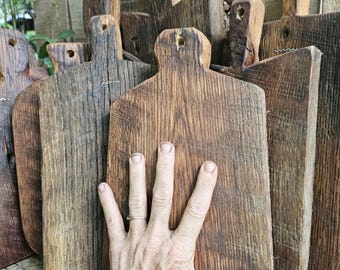 QUERCIA! Taglieri/taglieri per salumi di piccole/medie dimensioni, pesanti e spessi, in stile primitivo, realizzati con legno di fienile antico (anni '10-'20), molto rustici!