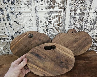 ¡Un juego de 3! Tablas de cortar/embutir extra pequeñas, del tamaño de la mano, súper lindas y rústicas, tablas de queso, ¿posiblemente hechas con madera de ciprés antigua?