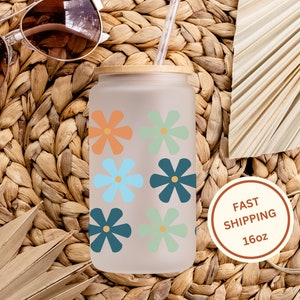Retro Flower Frosted Glass Cup with Bamboo Lid & Straw- Colorful Iced Coffee Cup - Cute Groovy Aesthetic Glass Tumbler Gift, Floral Cute Cup