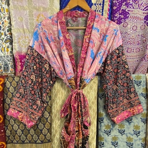 Bohemian Silk Patchwork Short Jacket/ Hippie Recycled Sari Silk Kimono Jacket/ Luxury Resort Wear Beach Cover Up/ Ladies Fashionable Outwear