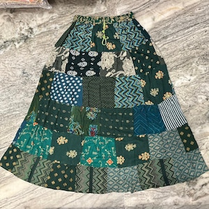 Handgemaakte rayon patchworkrok: lange hippierok