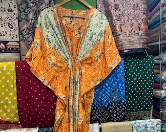 Abito lungo caftano in seta stile boho: abbigliamento indiano da resort, copricostume da spiaggia
