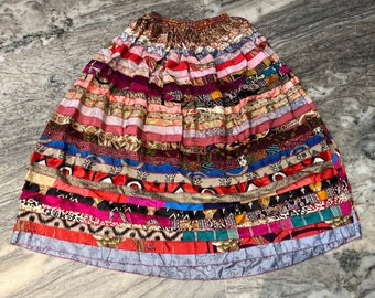 Gonna lunga patchwork in seta fatta a mano: gonna da festival a strati in stile boho