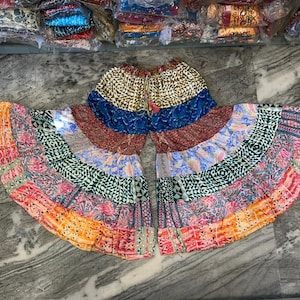 Palazzo Hose aus recycelter Seide: Boho Stufenhose mit weitem Bein