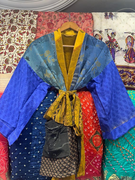 Kimono indiano in crêpe di seta riciclata fatto a mano