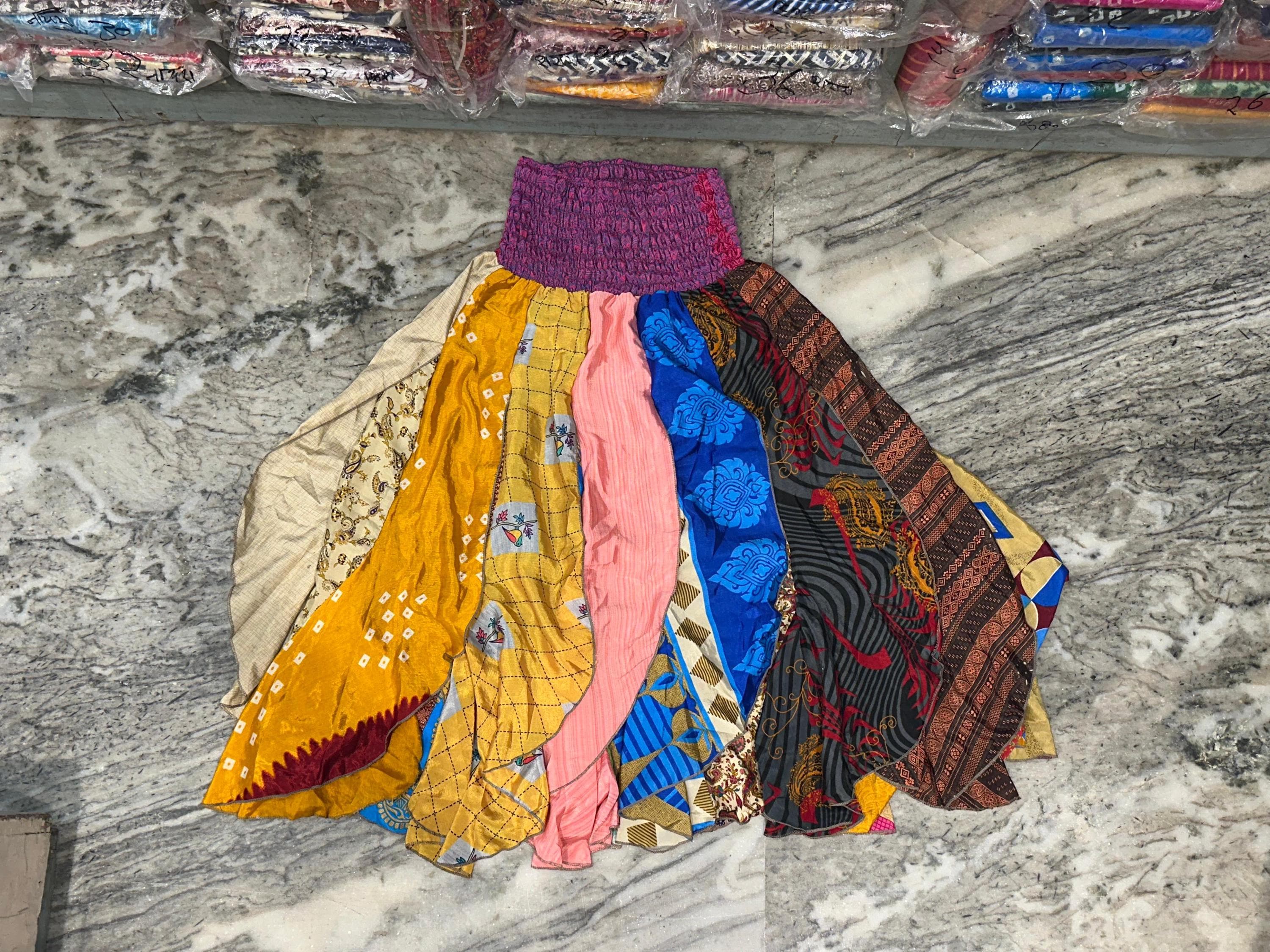 Handgemaakte zijden patchwork rok met ruches: boho-festivalstijl