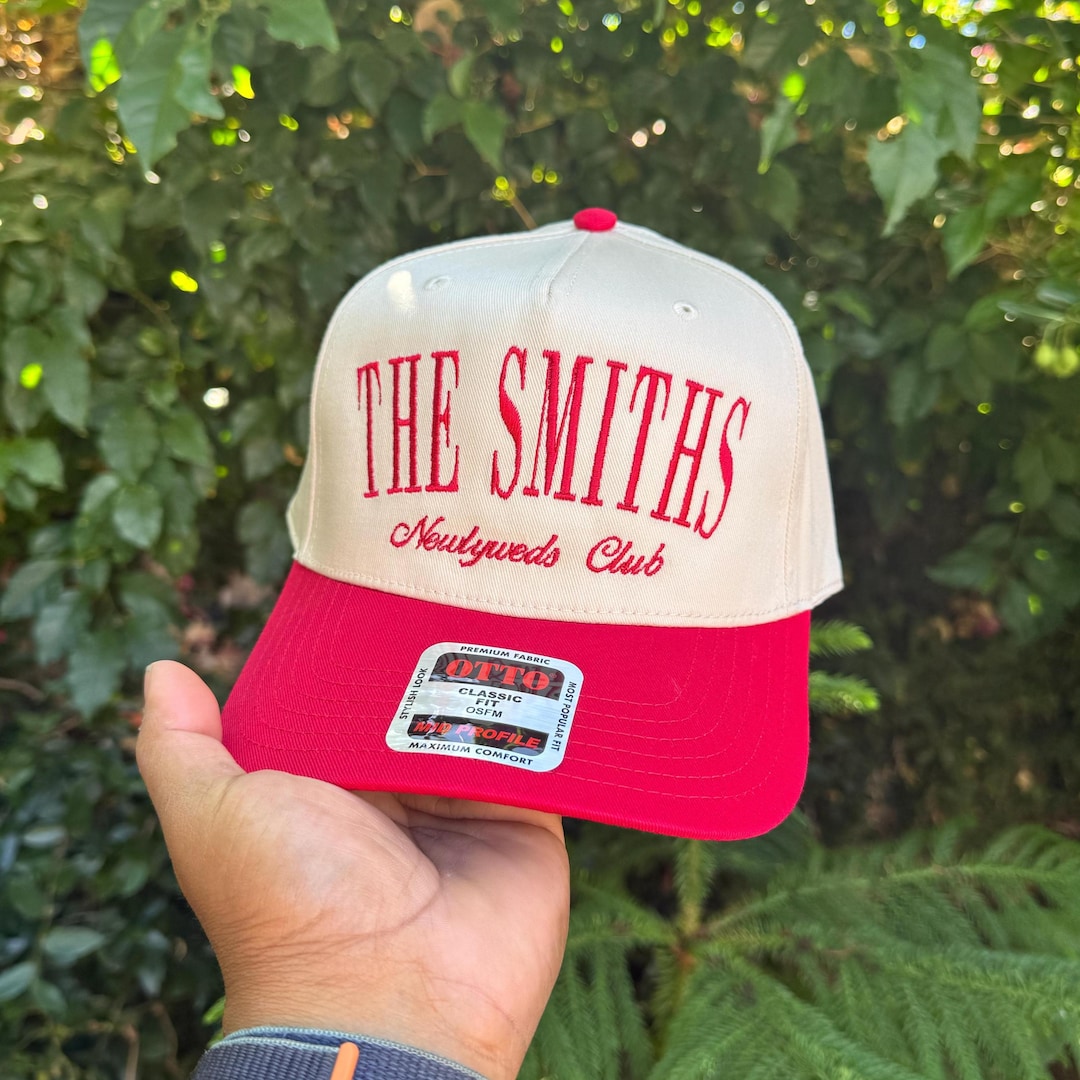 Custom Embroidered Mr And Mrs Hat, Personalized Wedding Baseball Cap With Date, Newlywed Honeymoon Gift, Matching Couple Hats, Wedding Party - RED/ NATURAL, Front Text