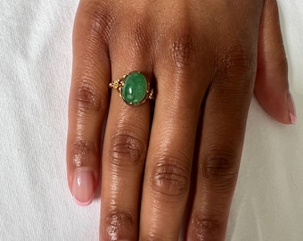 Very Cool Vintage Cabochon Oval Jade Ring crafted in 18K yellow Gold