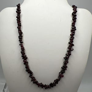 Vintage Freeform Natural Garnet Necklace !8 inches 14K Yellow Gold Clasp 4-5mm
