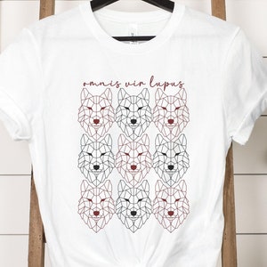 Unisex Omnis Vir Lupus Rising T-shirt, Red Rising Shirt, Red Rising Merch, Red Rising Series, Book Lover Shirt,  Book Lover Gift, Bookish