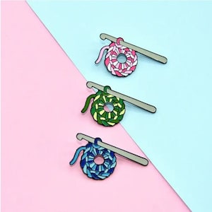 Retro Knitting Yarn Ball Crochet Ornament Enamel Brooch Knitted Sweater Badge Creative Knitted Lapel Pin For Girls, Ideal choice for Gifts
