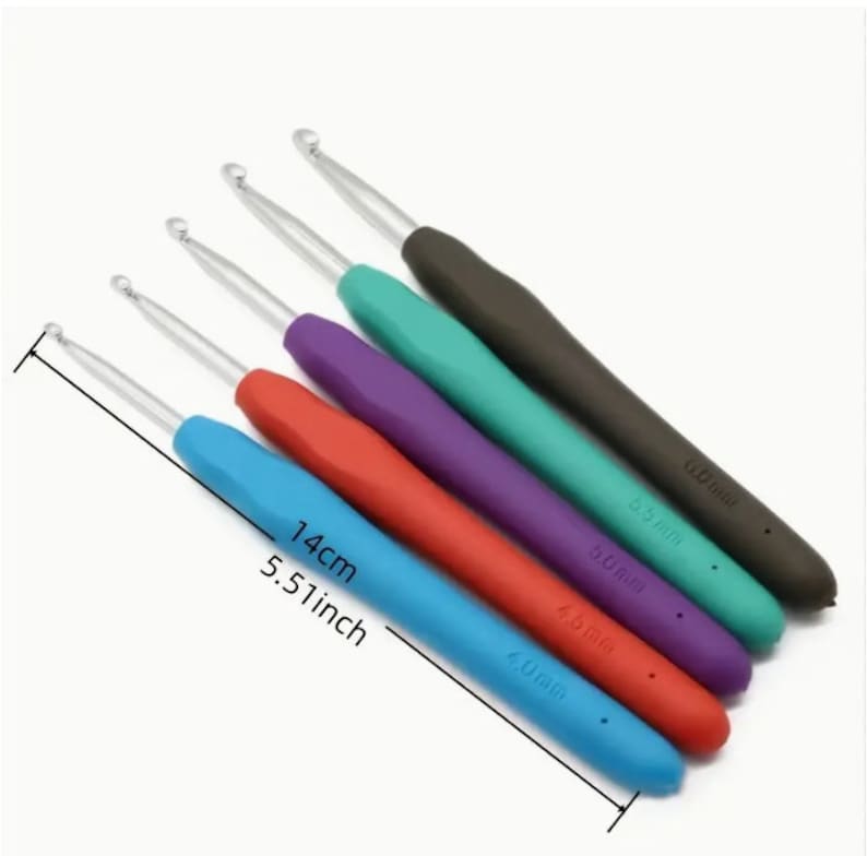 Ergonomic Crochet Hooks Set: Aluminum Colorful Soft Grip Handles image 3