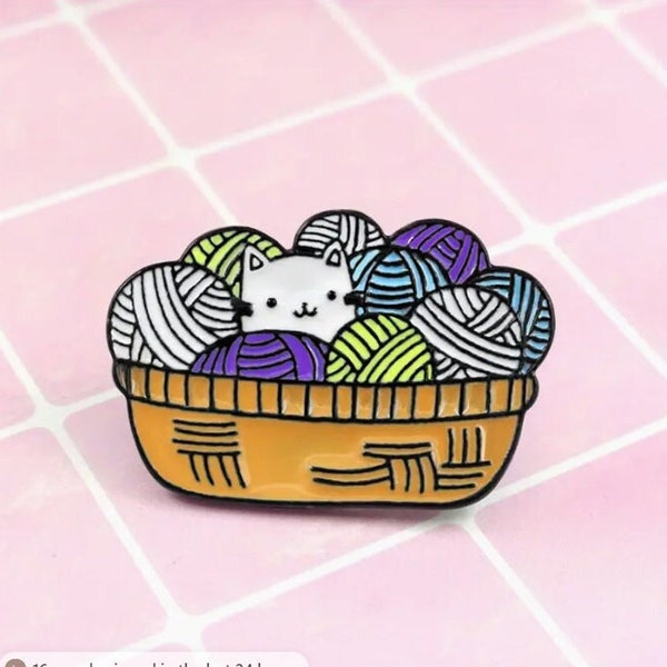 Cartoon Wool Cluster Cat Enamel Pin Cute Animal Badge On Backpack Clothes Backpack White Kitty Brooch Accessories Jewelry Gift For CatLovers