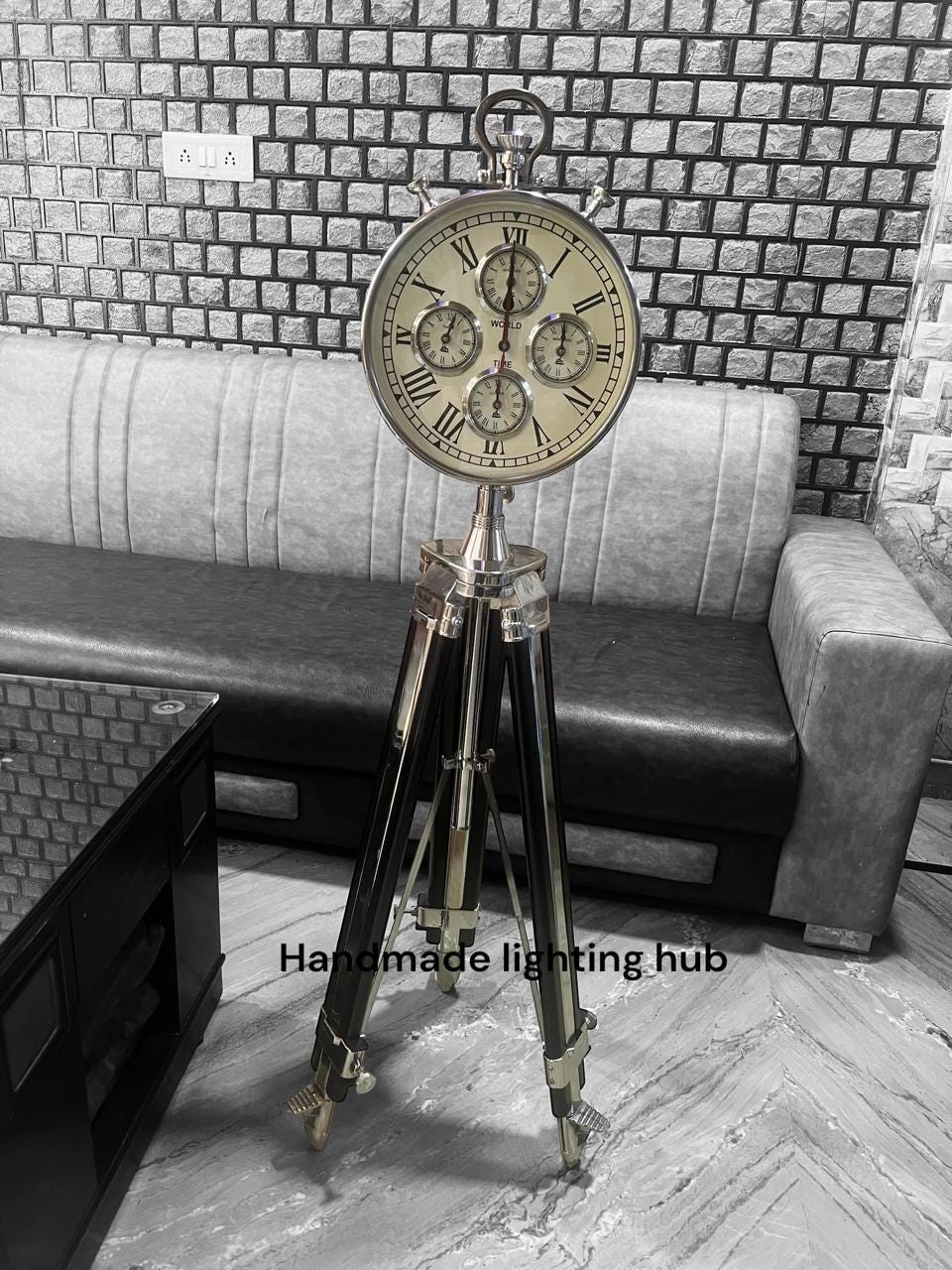 タイムセール　アンティーク　ウォールコンソール　コンソール　ナポレオン三世　A Amazon.com: Bulova Boardroom Wall Clock C3394 | 27