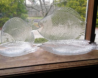 Lot of 6 Pasabahce Clear Glass Fish Shaped Plates 10 1/4" and 7 1/4" (3) of Each