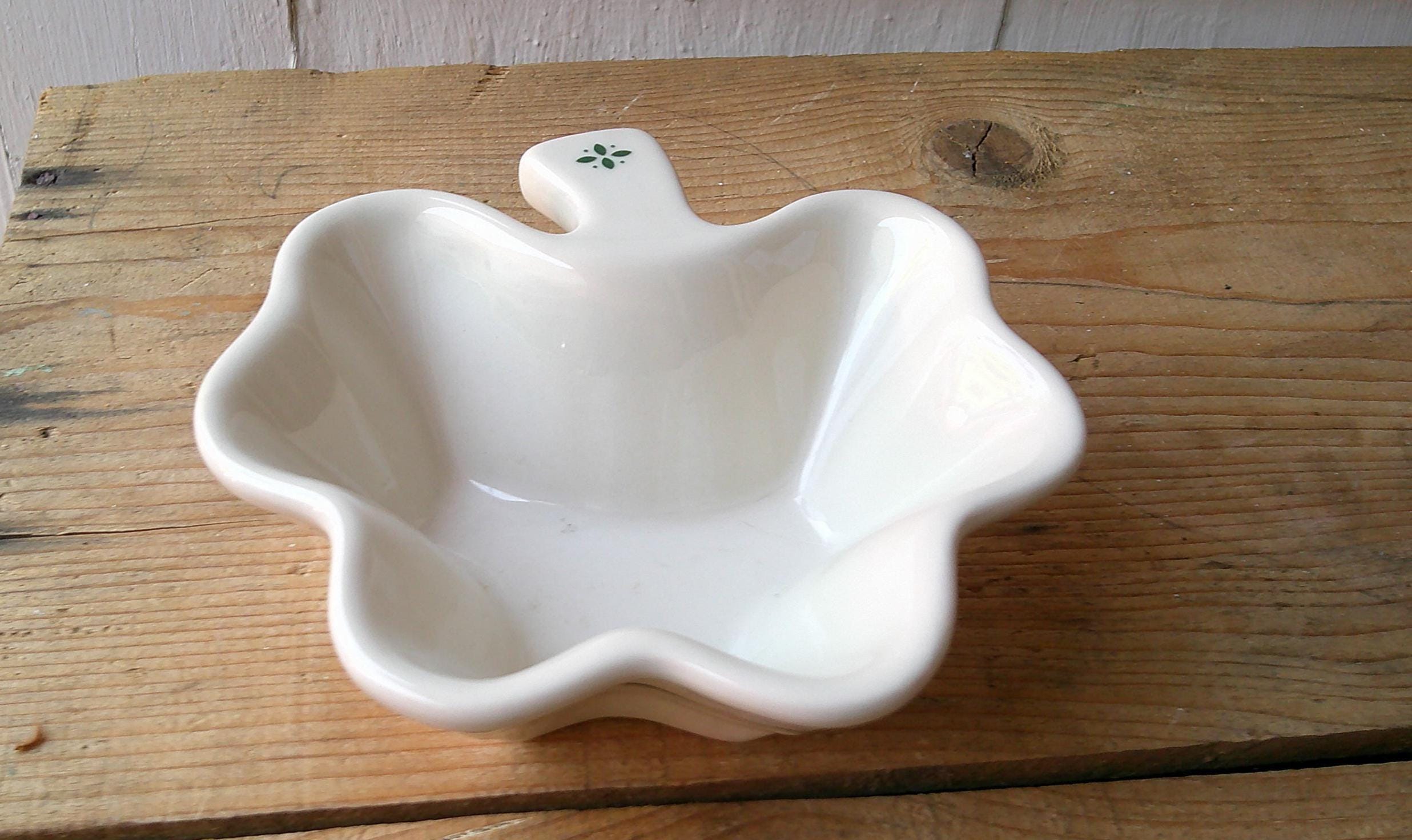 Longaberger Pottery Woven Traditions シャムロック クローバー型 
