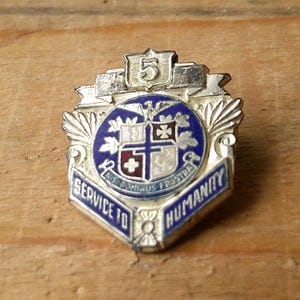 Chas Klein Sterling Silver Enamel Pin Shield Nisi Dominus Frustra Service to Humanity