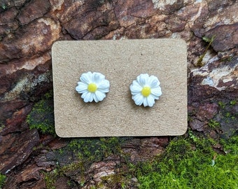 White Daisy Flower Stud Earrings, Handmade Jewelry, Mother's Day Gift, Kids Hypoallergenic Earrings