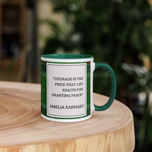 Taza de tartán con cita de Earhart